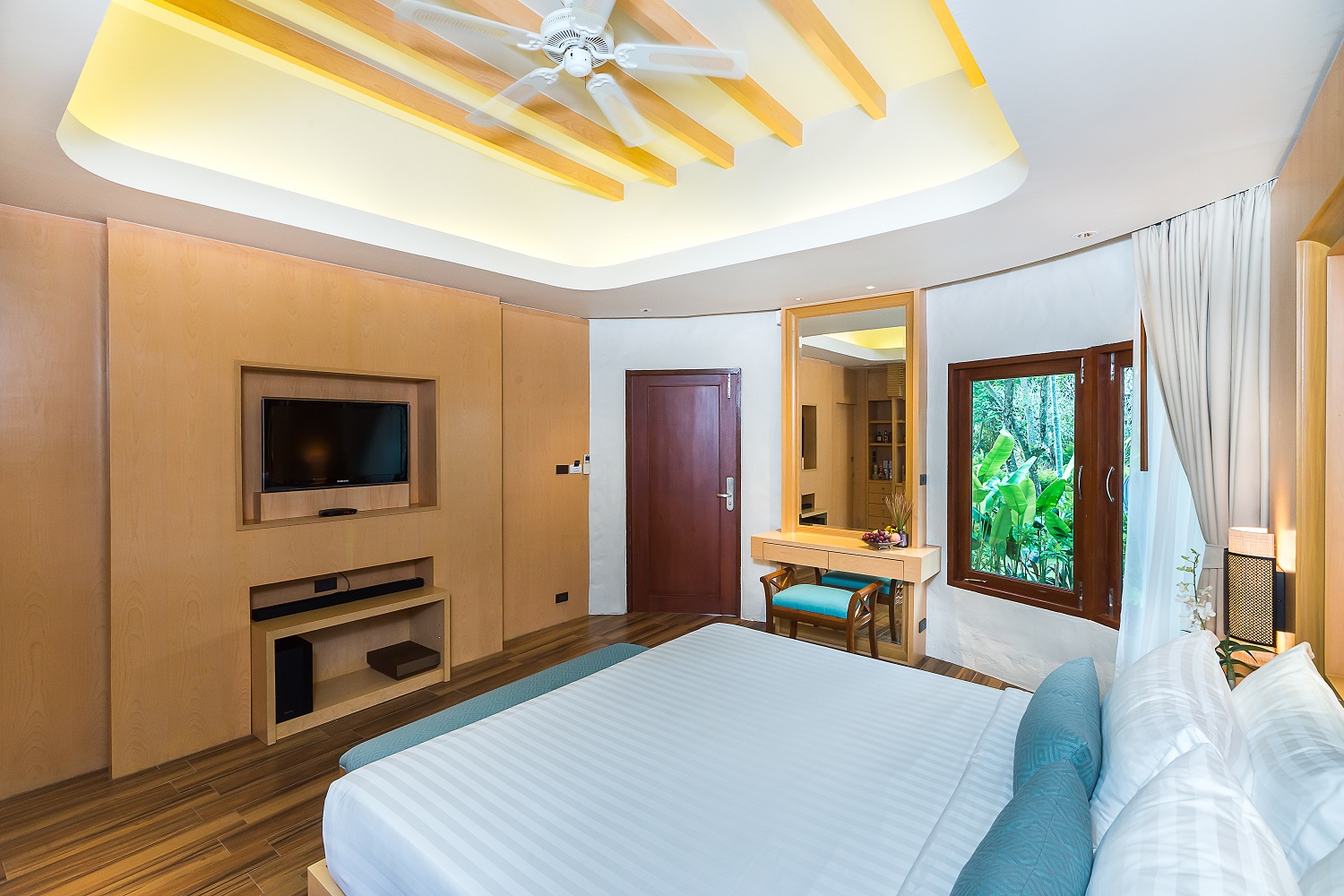 Sea Sand Sun Resort & Villas